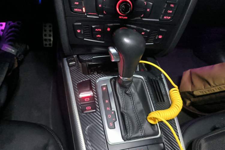 Used Audi A4L 2010 2.0 TFSI Standard Edition Gear Lever