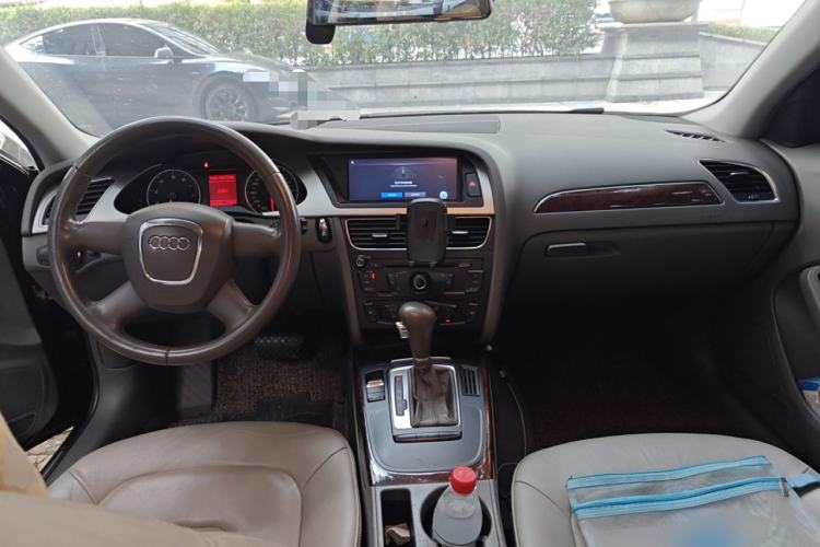 Used Audi A4L 2010 2.0 TFSI Comfort Edition Interior 2