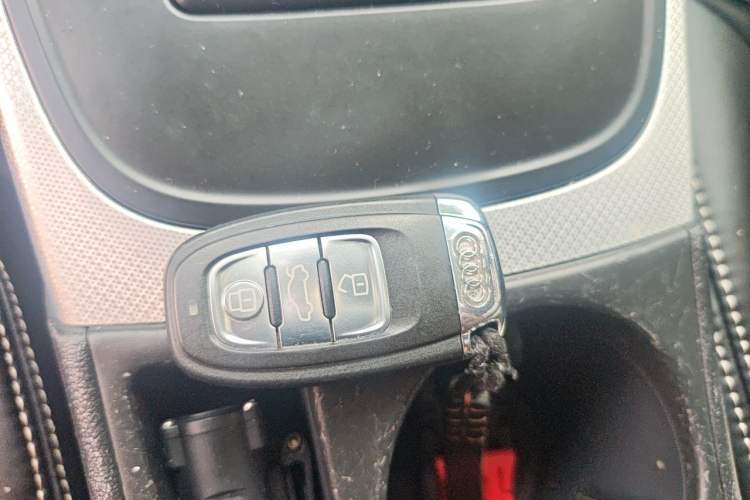 Used Audi A4L 2010 2.0 TFSI Standard Edition Vehicle Key