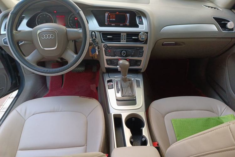 Used Audi A4L 2010 1.8 TFSI Comfort Model Center Console