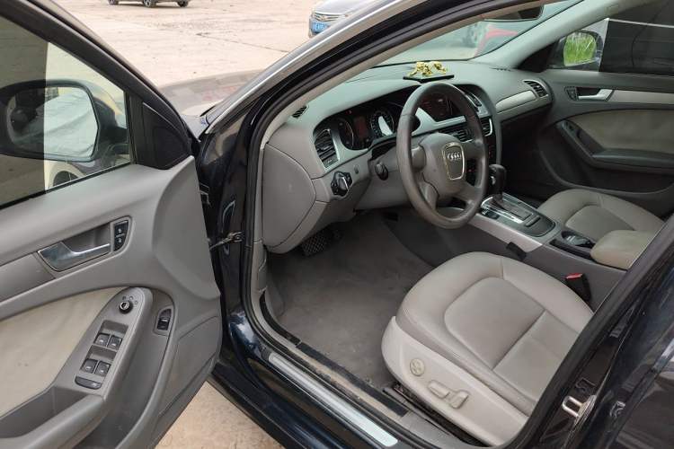Used Audi A4L 2010 2.0 TFSI Standard Edition Driver Seat
