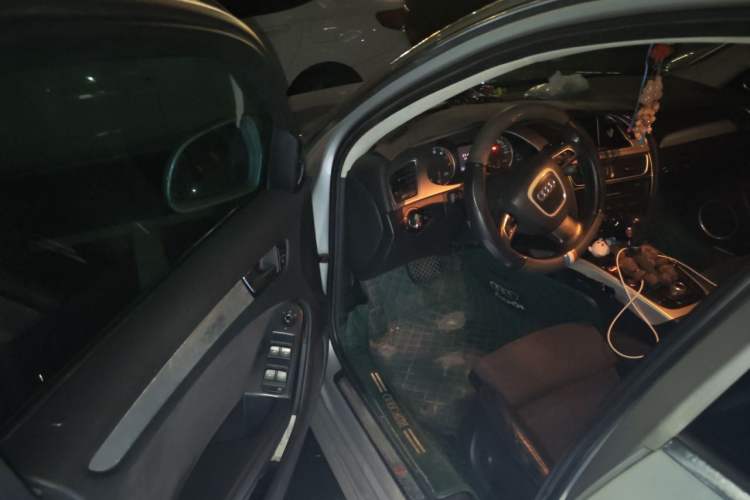 Used Audi A4L 2010 2.0 TFSI Sport Edition Driver Seat