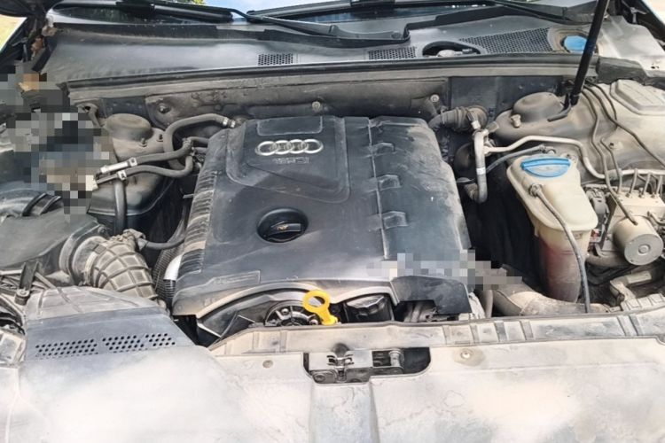Used Audi A4L 2010 2.0 TFSI Technology Edition Engine Bay