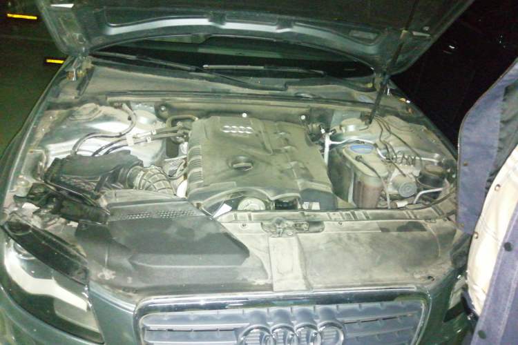 Used Audi A4L 2010 2.0 TFSI Comfort Edition Engine Bay