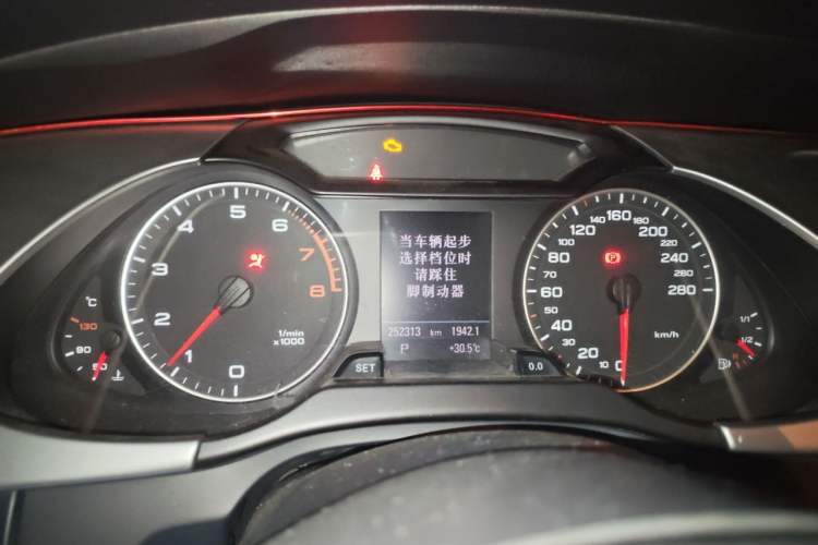 Used Audi A4L 2010 2.0 TFSI Sport Edition Instrument Cluster
