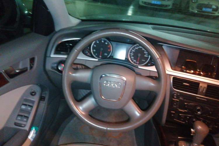 Used Audi A4L 2010 2.0 TFSI Comfort Edition Steering Wheel