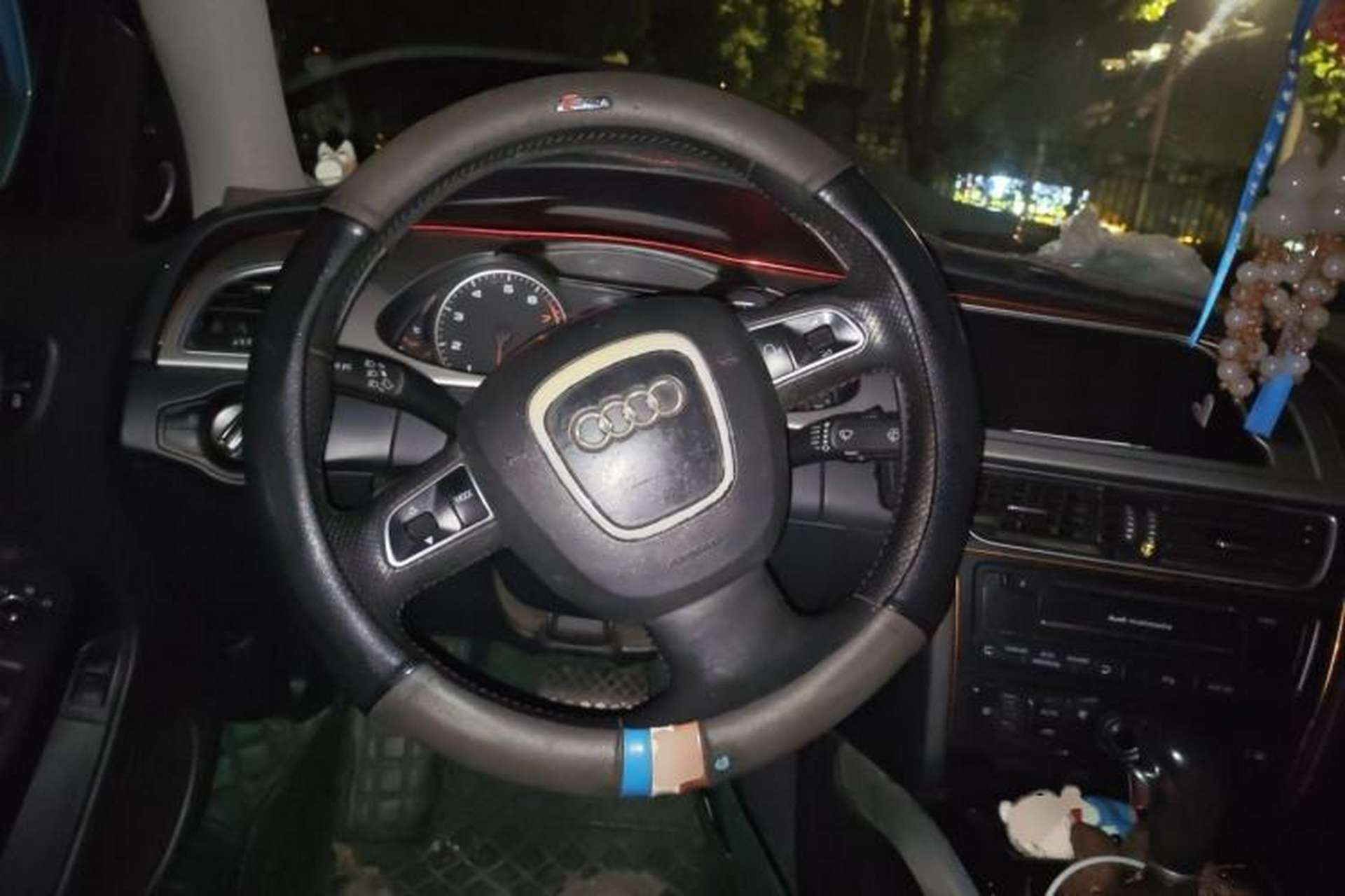 Used Audi A4L 2010 2.0 TFSI Sport Edition Steering Wheel