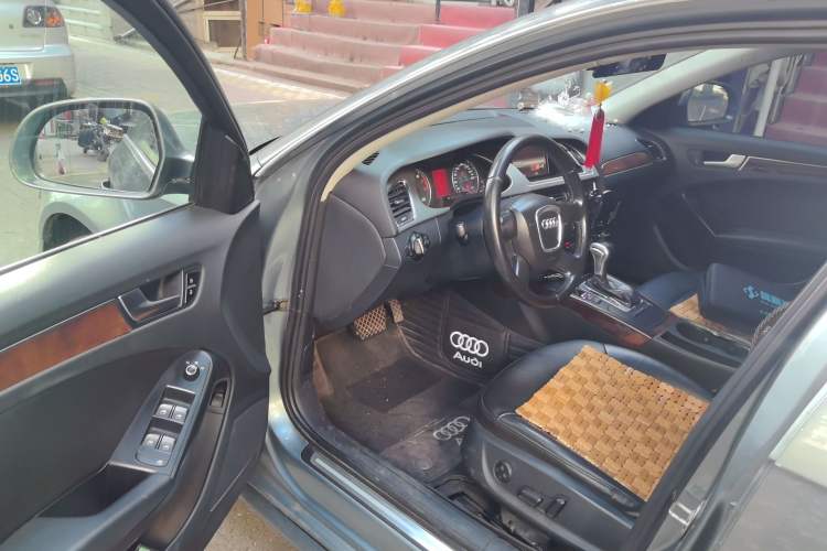 Used Audi A4L 2010 2.0 TFSI Standard Edition Driver Seat