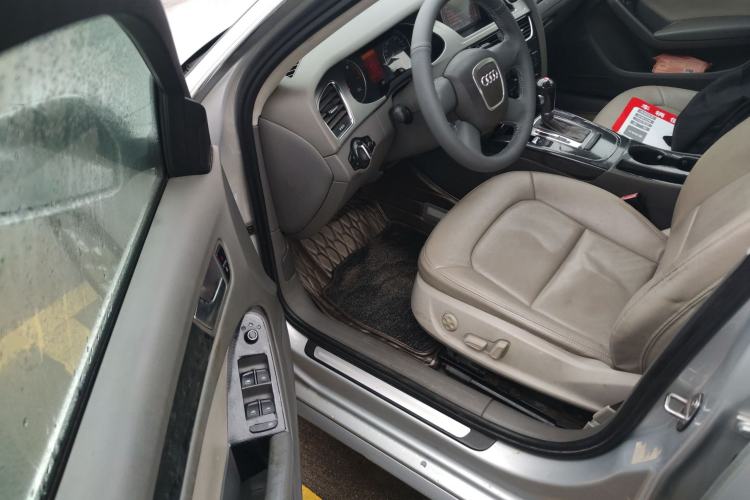 Used Audi A4L 2010 2.0 TFSI Standard Edition Driver Seat