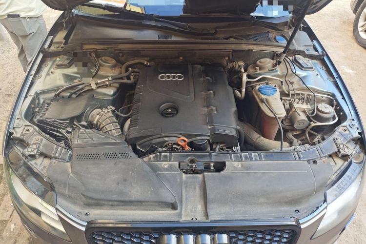 Used Audi A4L 2010 2.0 TFSI Standard Edition Engine Bay