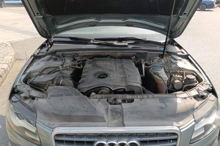 Used Audi A4L 2010 2.0 TFSI Comfort Edition Engine Bay