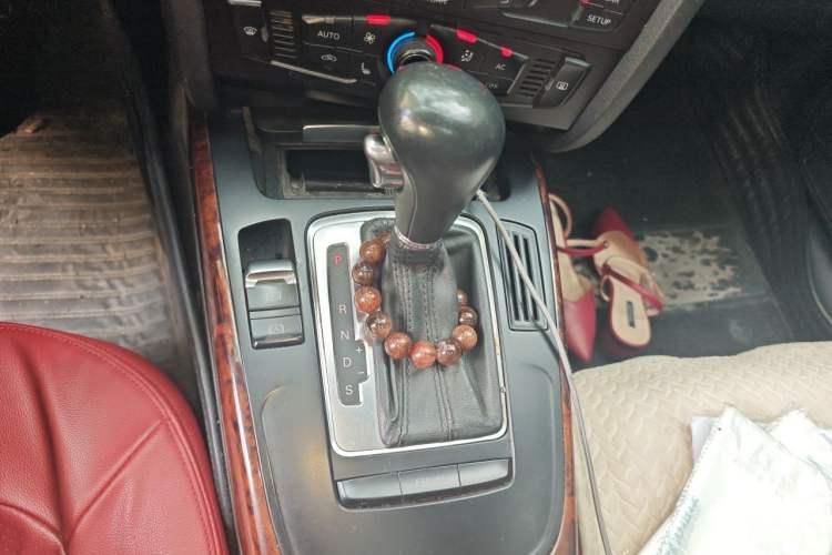 Used Audi A4L 2010 2.0 TFSI Standard Edition Gear Lever