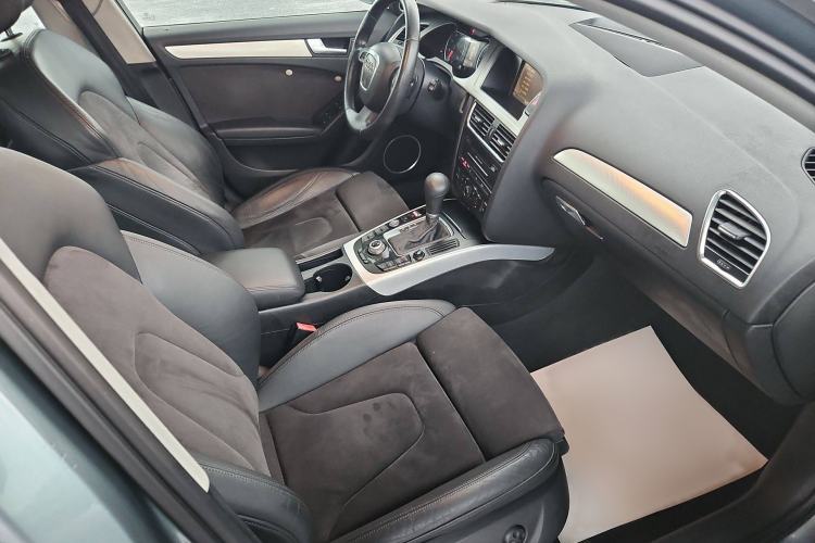 Used Audi A4L 2010 2.0 TFSI Sport Edition Interior 4