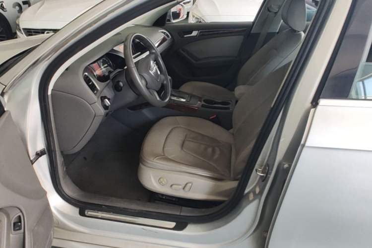 Used Audi A4L 2010 2.0 TFSI Comfort Edition Left Front Seat