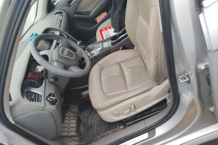 Used Audi A4L 2010 2.0 TFSI Standard Edition Left Front Seat