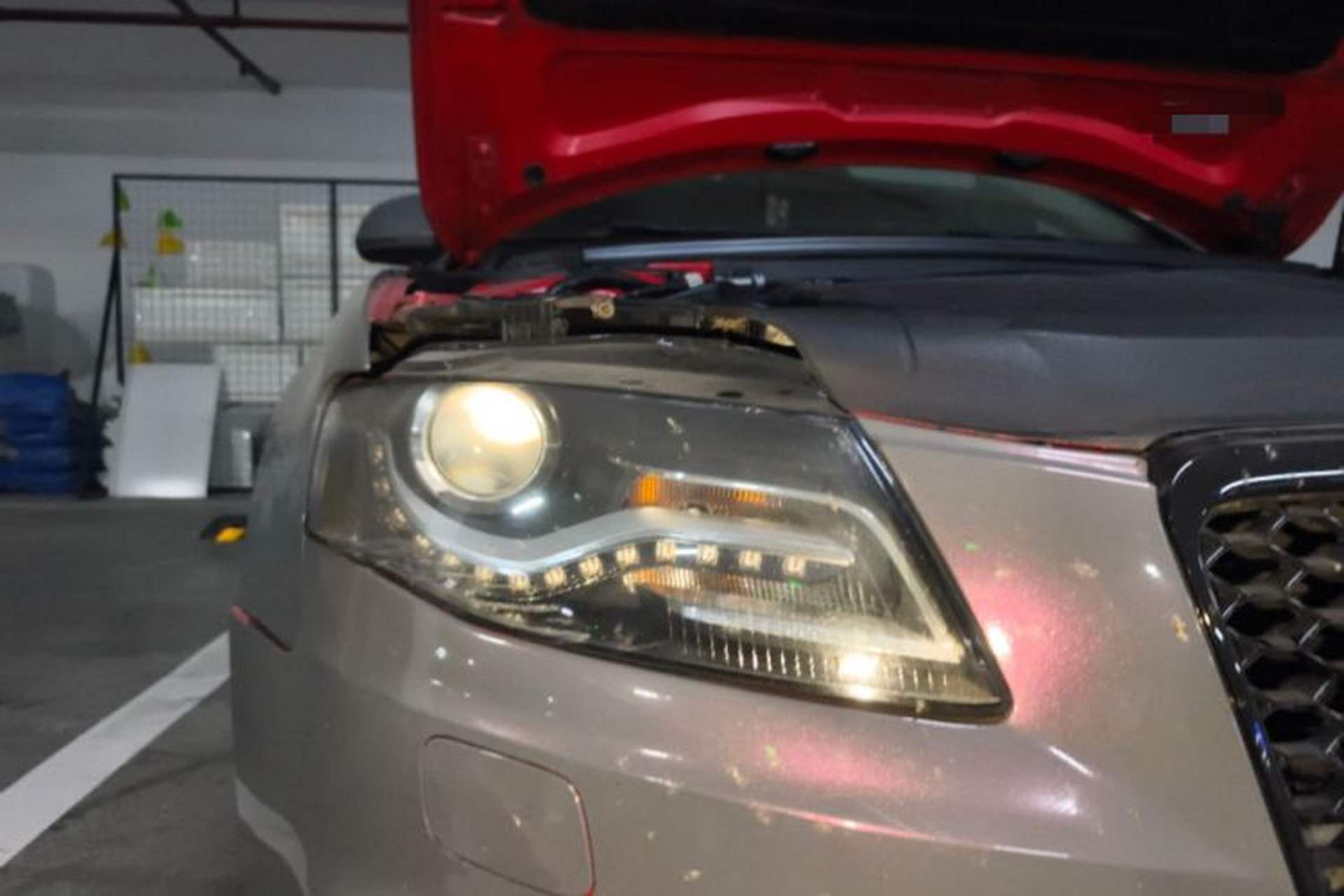 Used Audi A4L 2010 2.0 TFSI Standard Edition Right Front Headlight