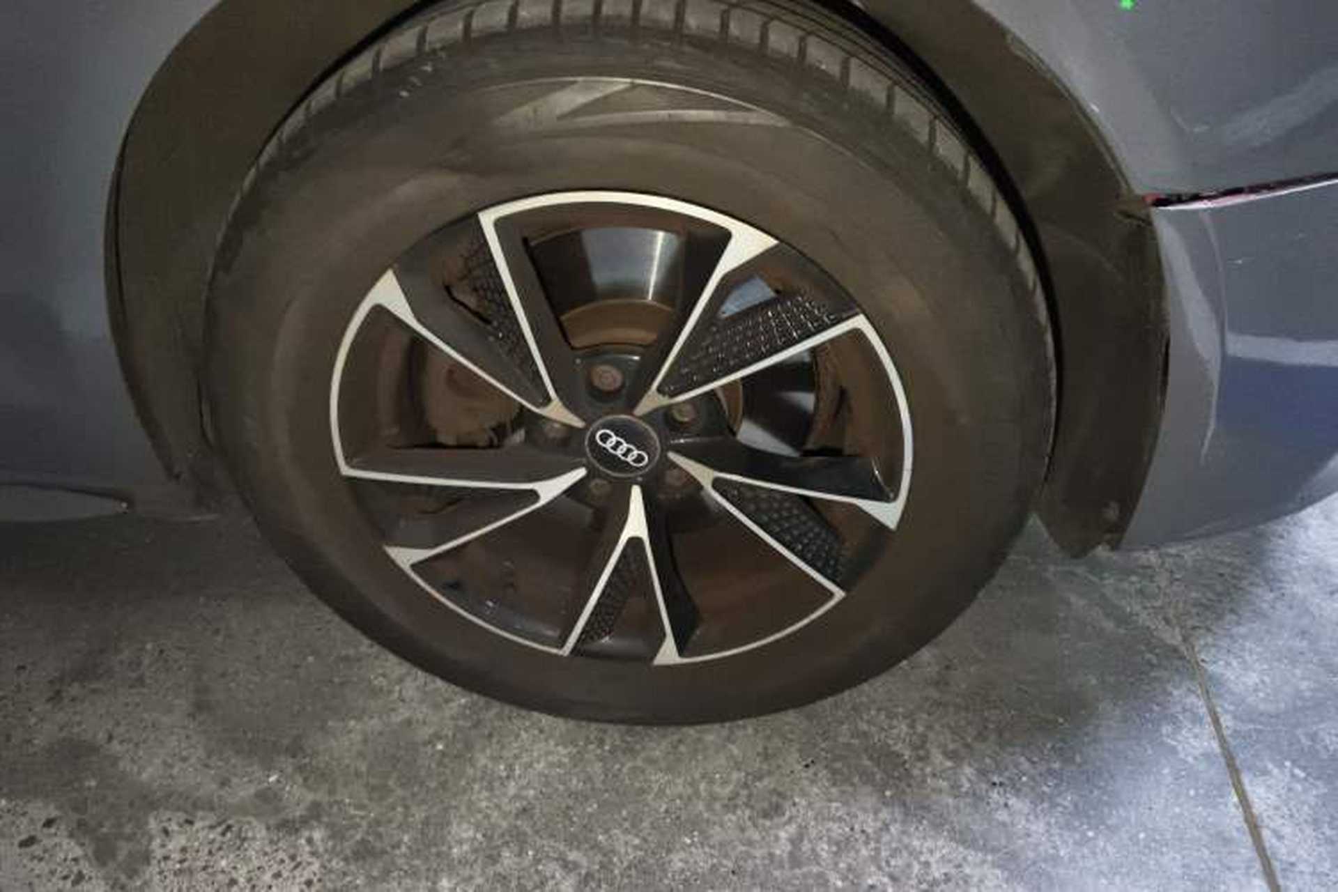 Used Audi A4L 2010 2.0 TFSI Standard Edition Right Front Wheel Hub