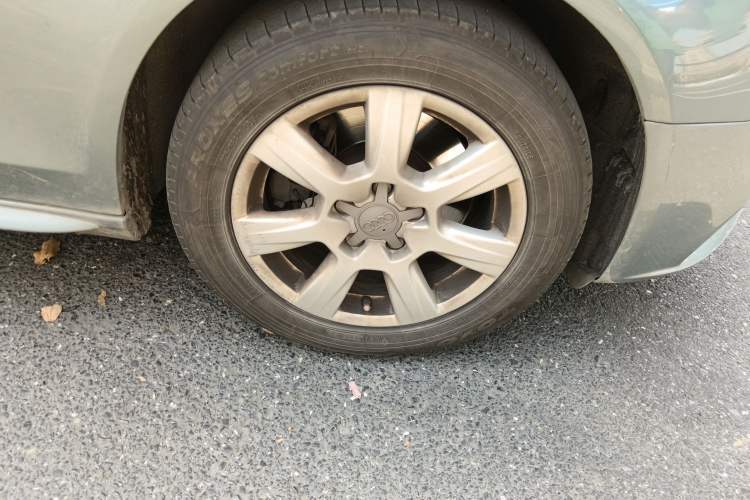 Used Audi A4L 2010 2.0 TFSI Comfort Edition Right Front Wheel Hub