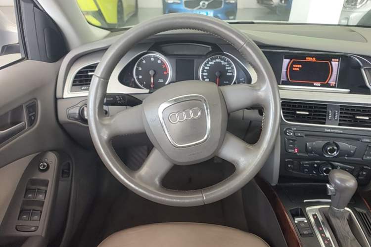 Used Audi A4L 2010 2.0 TFSI Comfort Edition Steering Wheel