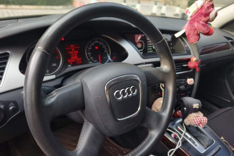 Used Audi A4L 2010 1.8 TFSI Comfort Model Steering Wheel