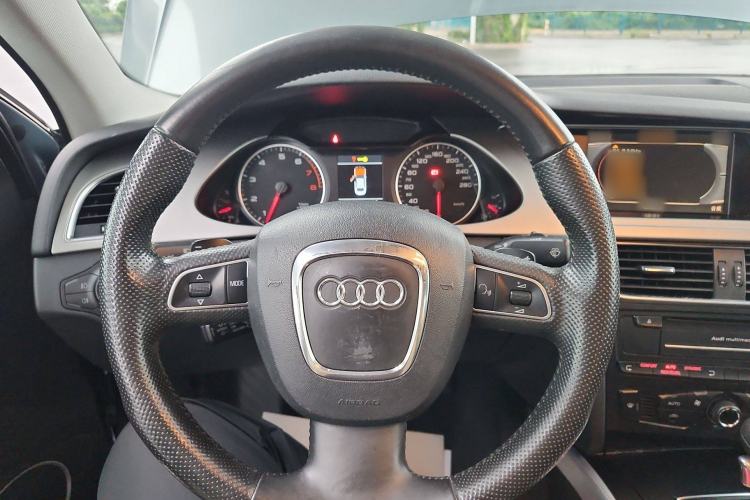 Used Audi A4L 2010 2.0 TFSI Sport Edition Steering Wheel