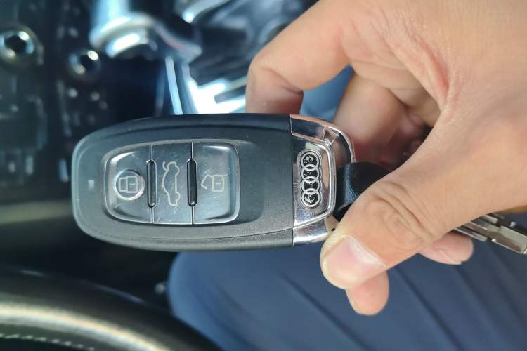 Used Audi A4L 2010 2.0 TFSI Standard Edition Vehicle Key