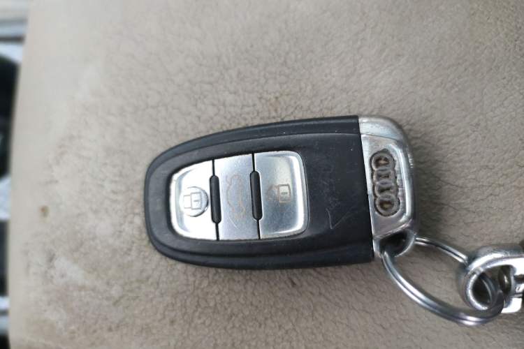 Used Audi A4L 2010 2.0 TFSI Standard Edition Vehicle Key