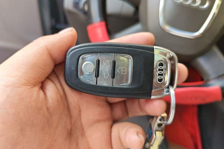 Used Audi A4L 2010 2.0 TFSI Standard Edition Vehicle Key