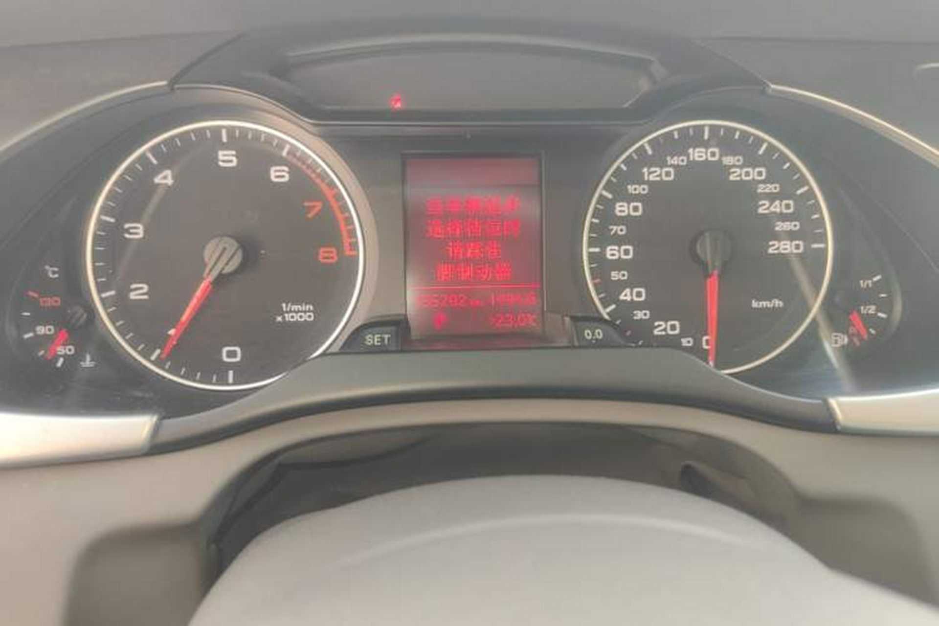 Used Audi A4L 2010 2.0 TFSI Standard Edition Odometer Close Up