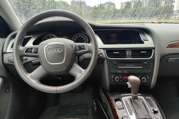 Used Audi A4L 2010 2.0 TFSI Technology Edition Steering Wheel