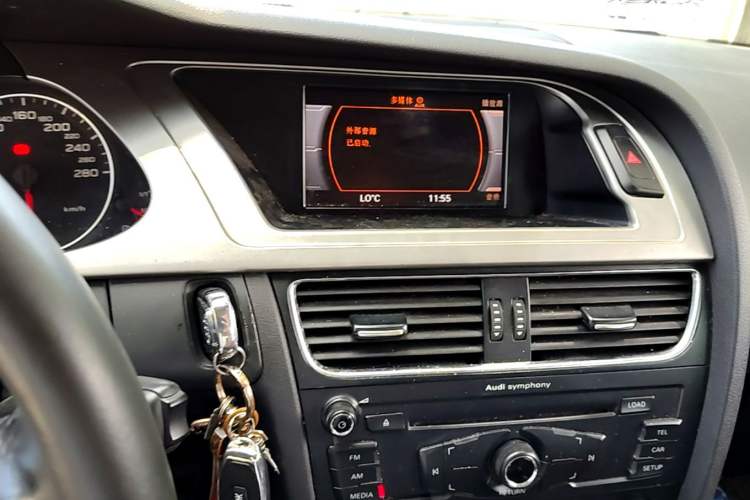 Used Audi A4L 2010 1.8 TFSI Comfort Model Audio And AC Panel