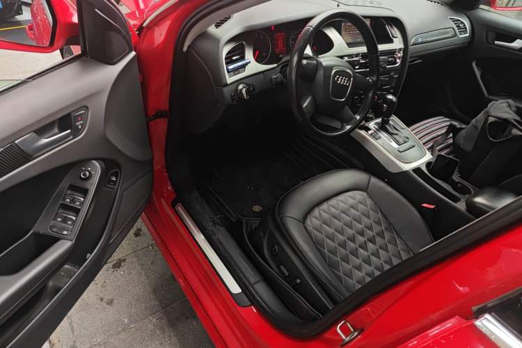 Used Audi A4L 2010 2.0 TFSI Standard Edition Driver Seat