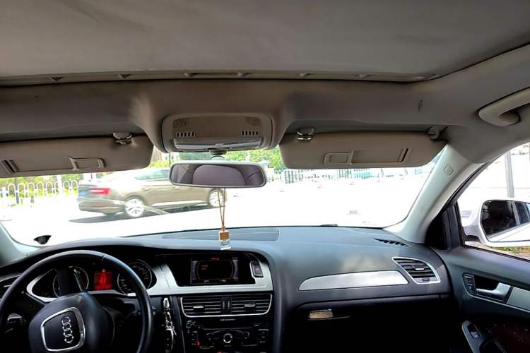 Used Audi A4L 2010 1.8 TFSI Comfort Model Headliner