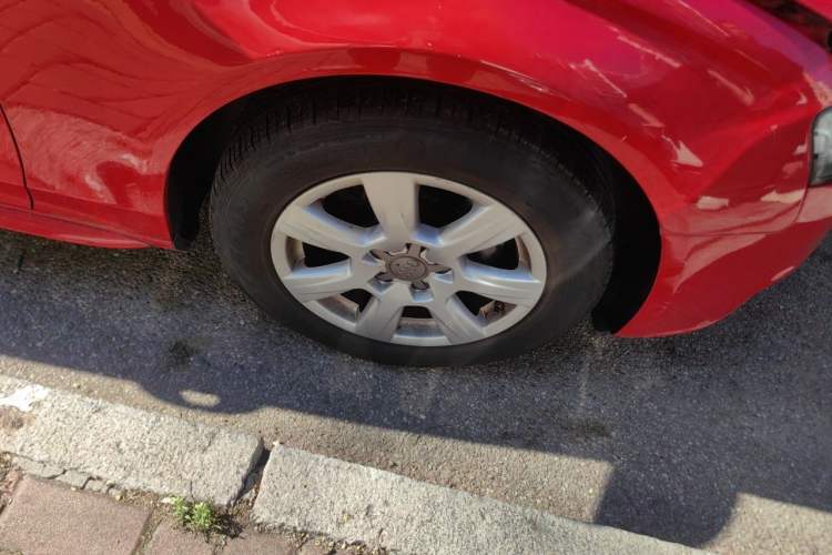 Used Audi A4L 2010 1.8 TFSI Comfort Model Right Front Wheel Hub