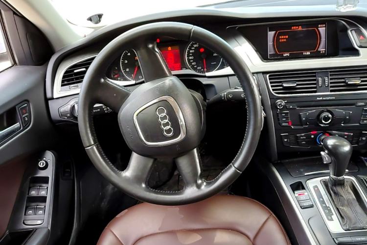 Used Audi A4L 2010 1.8 TFSI Comfort Model Steering Wheel