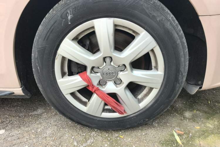 Used Audi A4L 2010 2.0 TFSI Comfort Edition Right Front Wheel Hub