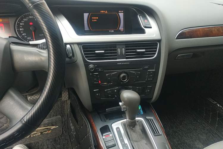 Used Audi A4L 2010 2.0 TFSI Standard Edition Audio And AC Panel