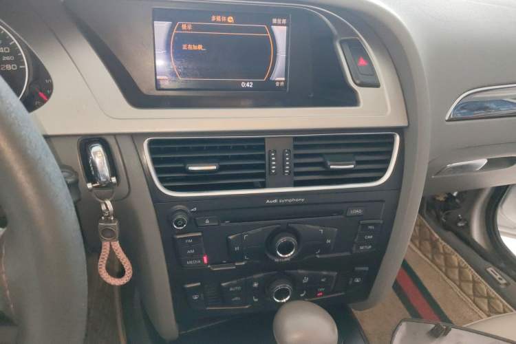 Used Audi A4L 2010 2.0 TFSI Comfort Edition Audio And AC Panel