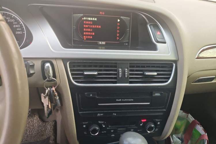 Used Audi A4L 2010 2.0 TFSI Luxury Model Audio And AC Panel