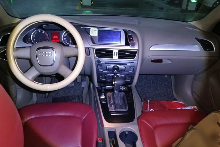 Used Audi A4L 2010 2.0 TFSI Standard Edition Center Console