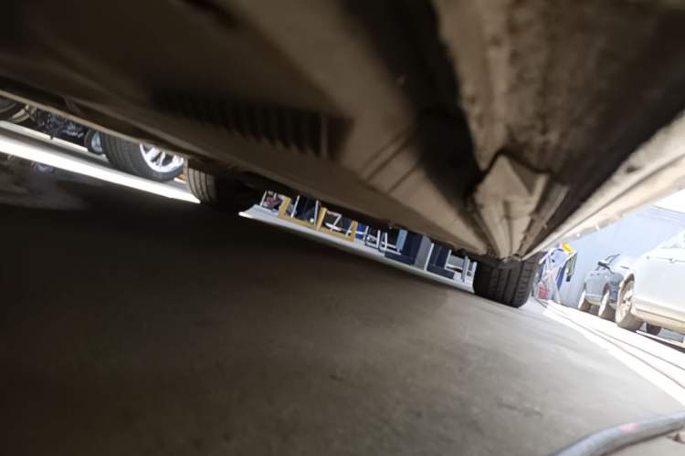 Used Audi A4L 2010 2.0 TFSI Standard Edition Chassis Front Left
