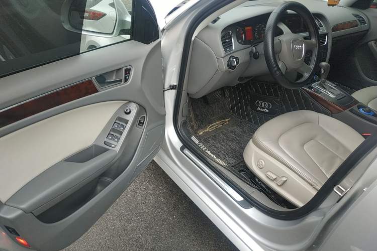 Used Audi A4L 2010 2.0 TFSI Standard Edition Driver Seat