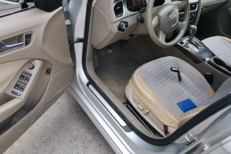 Used Audi A4L 2010 2.0 TFSI Comfort Edition Driver Seat