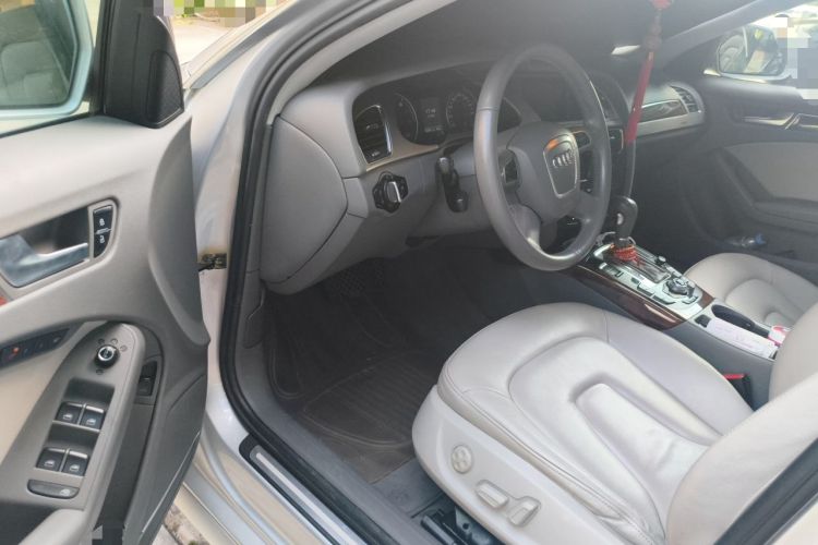 Used Audi A4L 2010 2.0 TFSI Technology Edition Driver Seat
