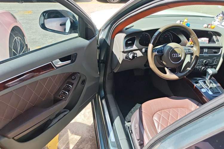 Used Audi A4L 2010 2.0 TFSI Comfort Edition Driver Seat