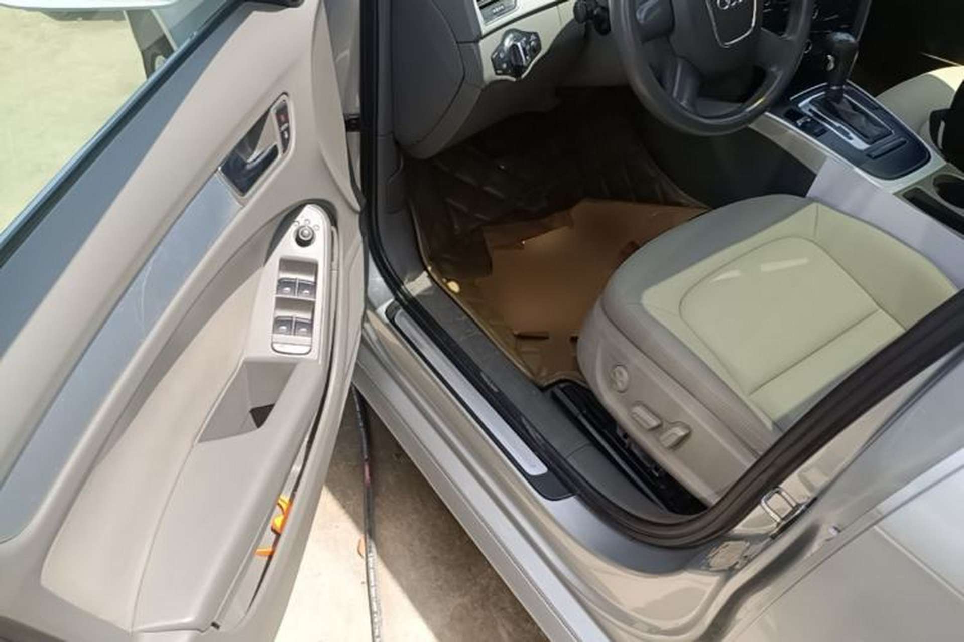 Used Audi A4L 2010 2.0 TFSI Standard Edition Driver Seat