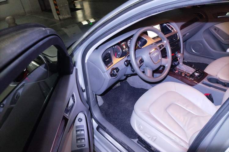 Used Audi A4L 2010 2.0 TFSI Luxury Model Driver Seat