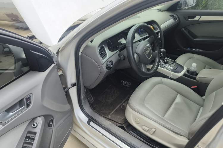 Used Audi A4L 2010 2.0 TFSI Standard Edition Driver Seat