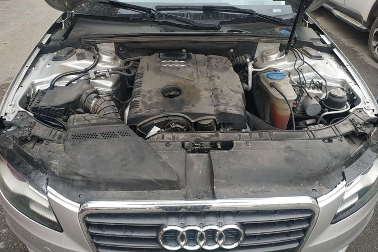 Used Audi A4L 2010 2.0 TFSI Standard Edition Engine Bay