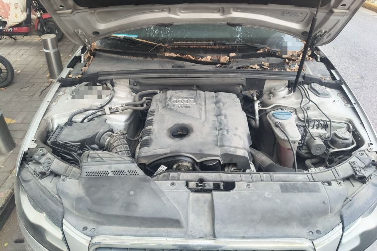 Used Audi A4L 2010 2.0 TFSI Standard Edition Engine Bay